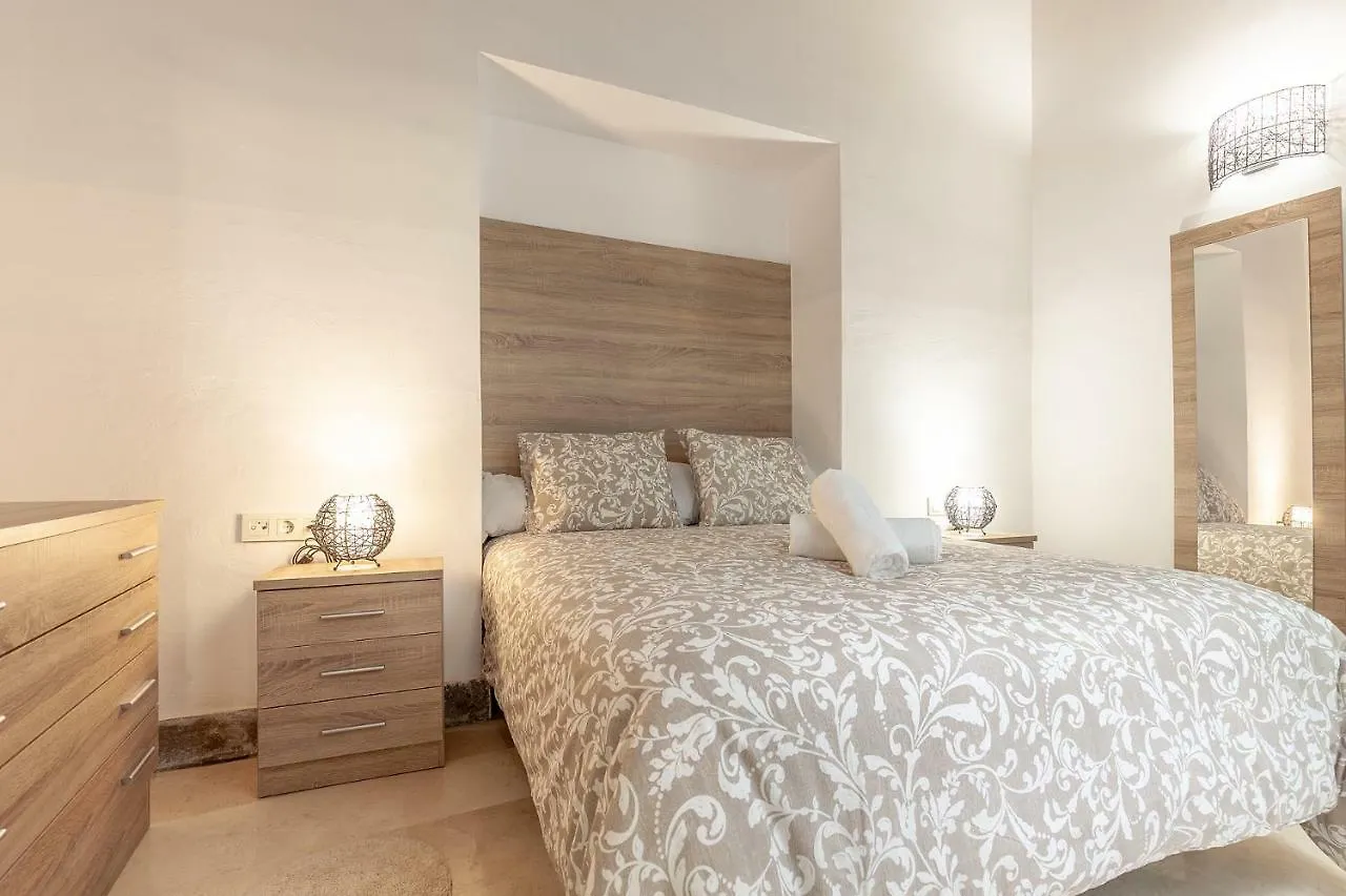 Pasaje De Amores Der - Descanso En Casa Y Vida Cultural Y Monumentos 4 Px Seville Apartment