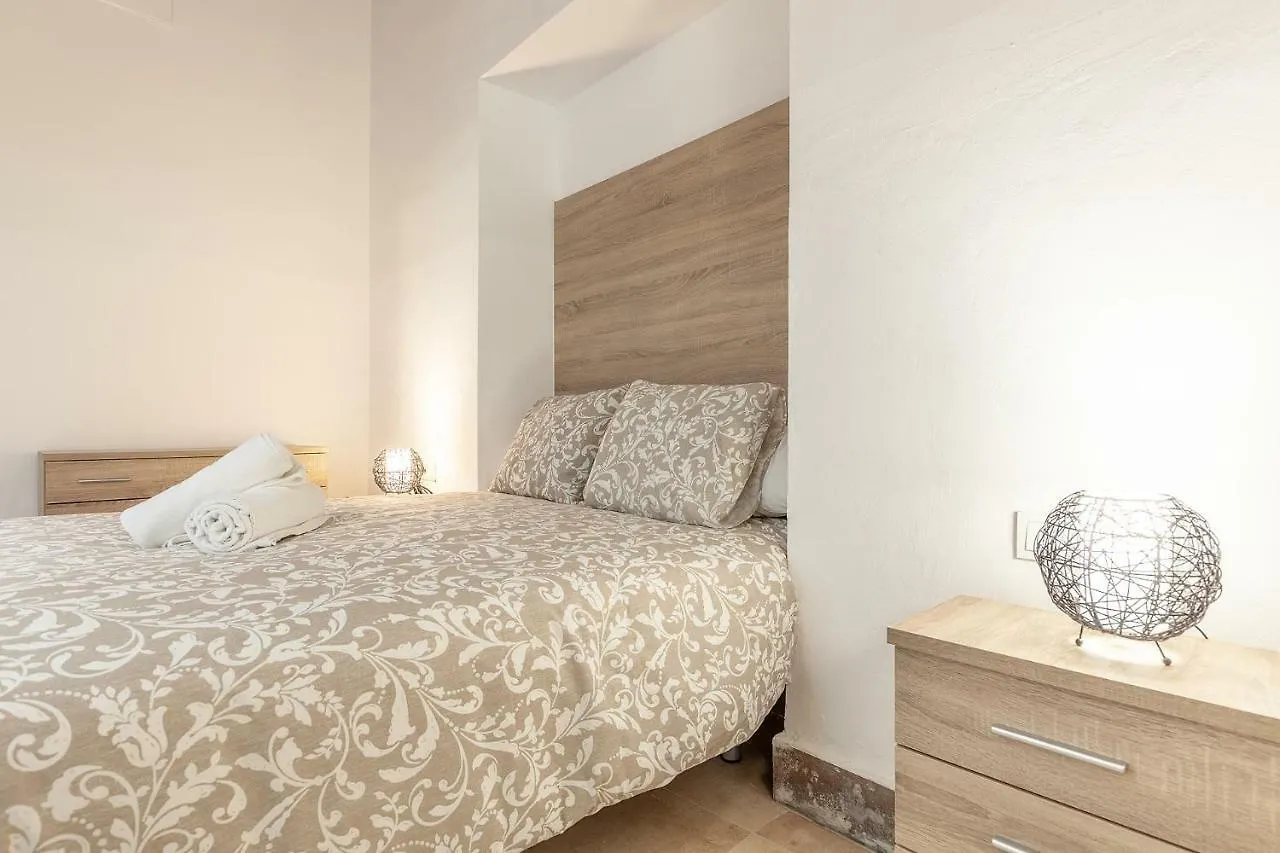 Apartment Pasaje De Amores Der - Descanso En Casa Y Vida Cultural Y Monumentos 4 Px Seville Spain