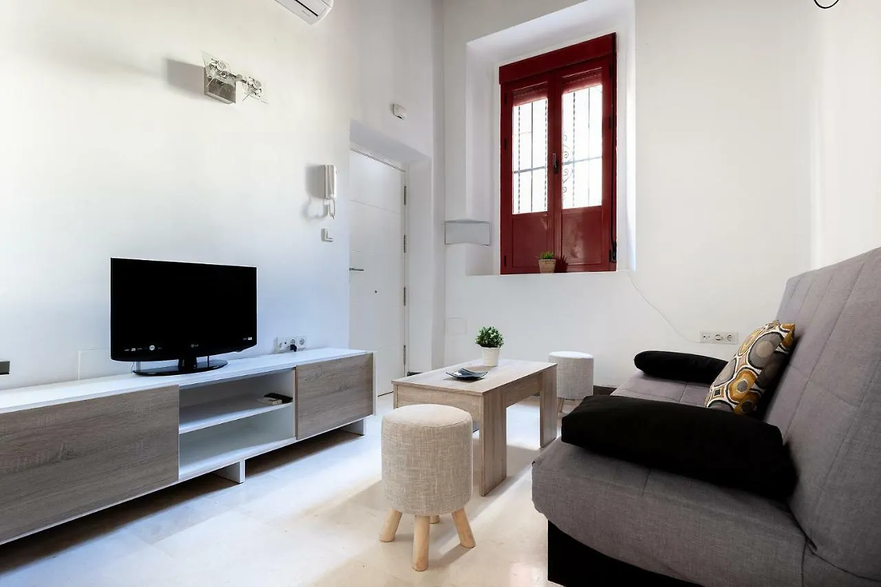 Pasaje De Amores Der - Descanso En Casa Y Vida Cultural Y Monumentos 4 Px Seville Apartment